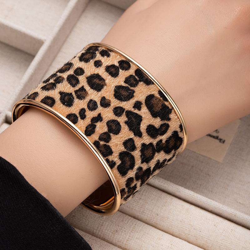 Wide Version Leopard Print Coffee Color Exaggerated Bracelet Fashion Personality Trend Creative Bracelet Style Unique Jewelry