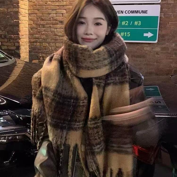 Autumn and winter new plaid scarf women's Korean atmosphere fashion versatile imitation cashmere thickened warm knitted scarf