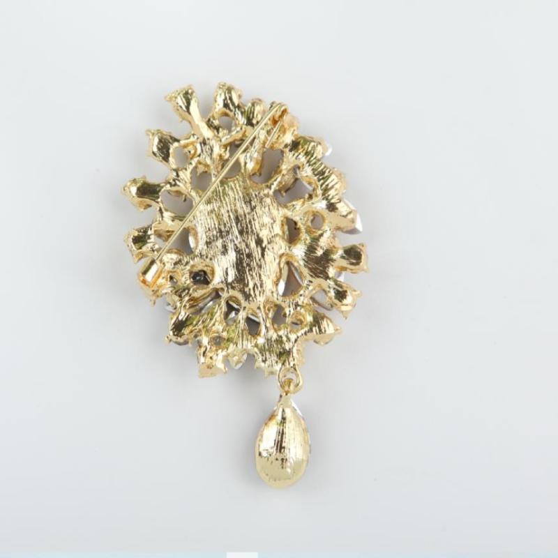 Fashion Retro Luxury Crystal Water Droplet Pendant Brooches For Women Clothing Coat Jewelry Accessries Gifts