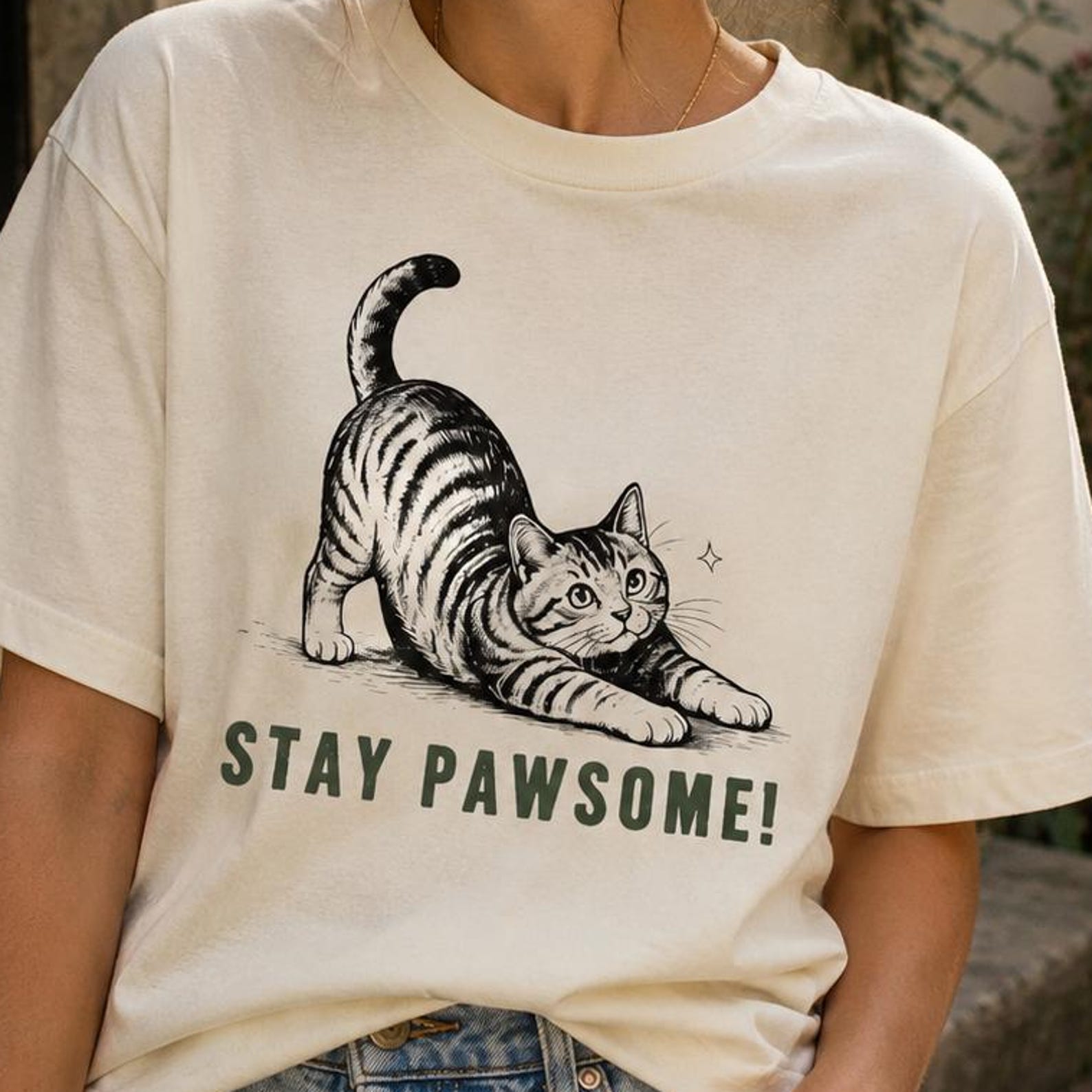 Stay Pawsome Cat Shirt, Cute Cat Lover Tee, Minimalist Cat Graphic T-Shirt, Vintage Cat Illustration, Cat Mom Gift 3XL