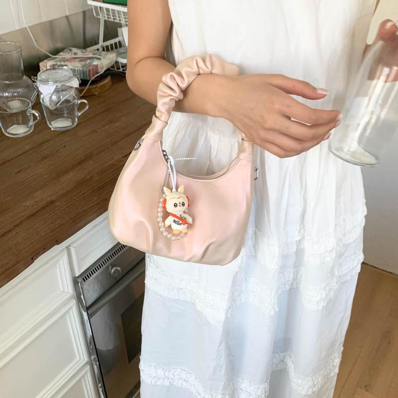Exquisite niche bag women's new summer versatile messenger bag summer crescent small bag