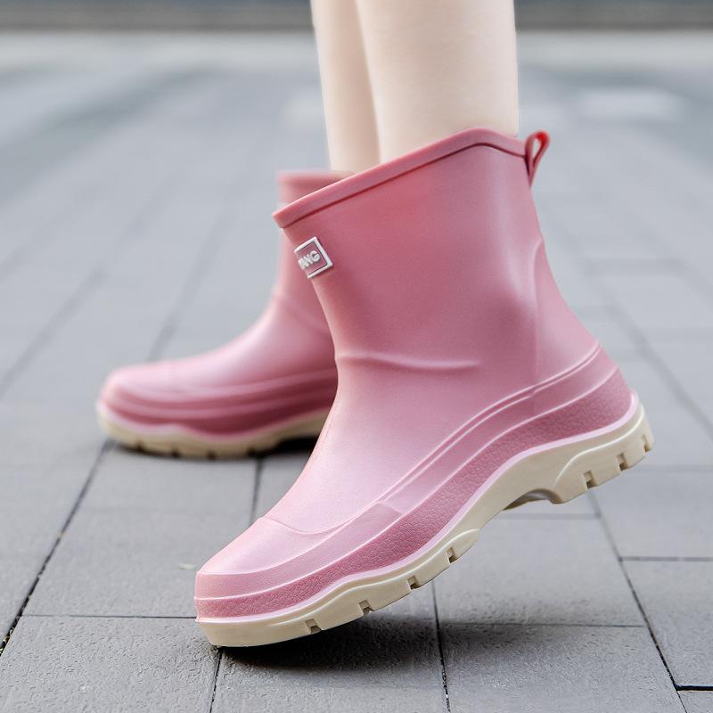 Fashion Rain Boots for Women Short Tube Non-slip Waterproof Shoes Plus Velvet Warm Rain Boots Kitchen Work Four Seasons Rubber Shoes Overshoes