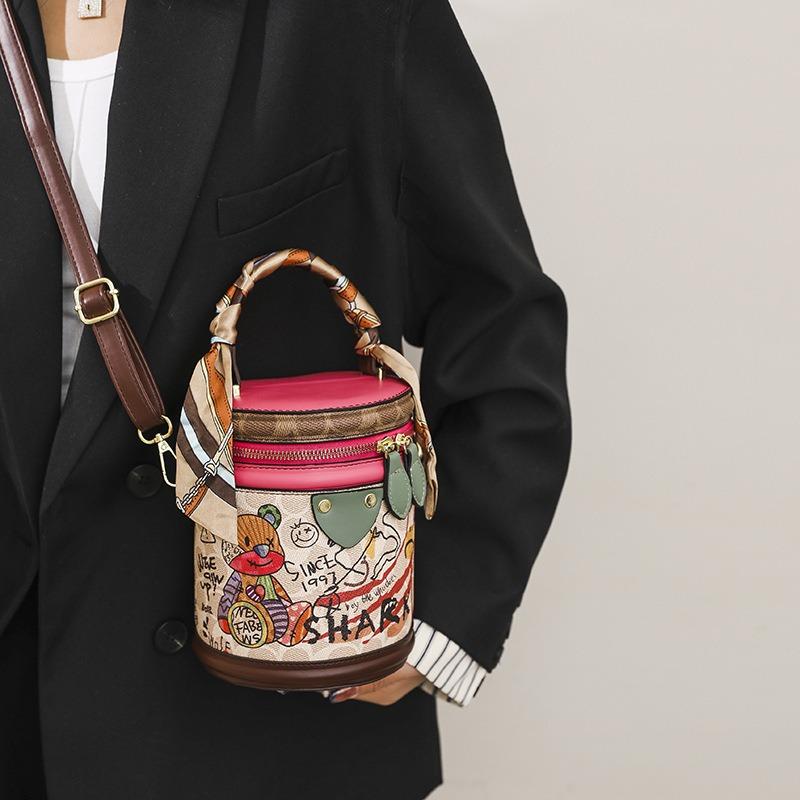 Bear Graffiti Bucket Bag New Cylinder Bag Niche Design Handbag Single Shoulder Messenger Women's Bag Small Bag