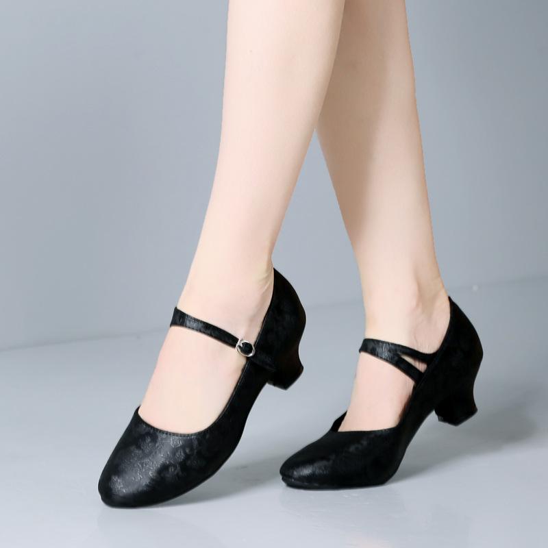 Latin Dance Shoes Lady Closed Toe Salsa Pumps Low Heels Sandals Ballroom Dancing Shoes for Women Zapatos Mujer