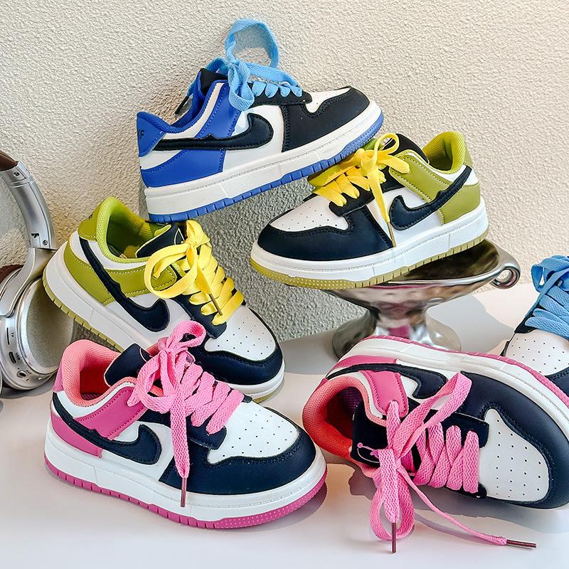 Boys' Sports Shoes 2025 Spring and Autumn New Girls' Shoes Medium and Older Children's Soft-soled Casual Shoes Breathable Low-top Board Shoes