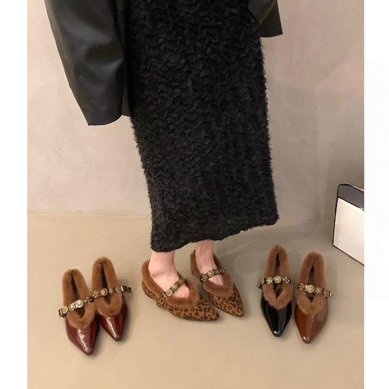 Sapatos de cabelo pontudos usam novos sapatos Mary Jane de estampa de leopardo com gorro de veludo sapatos de algodão