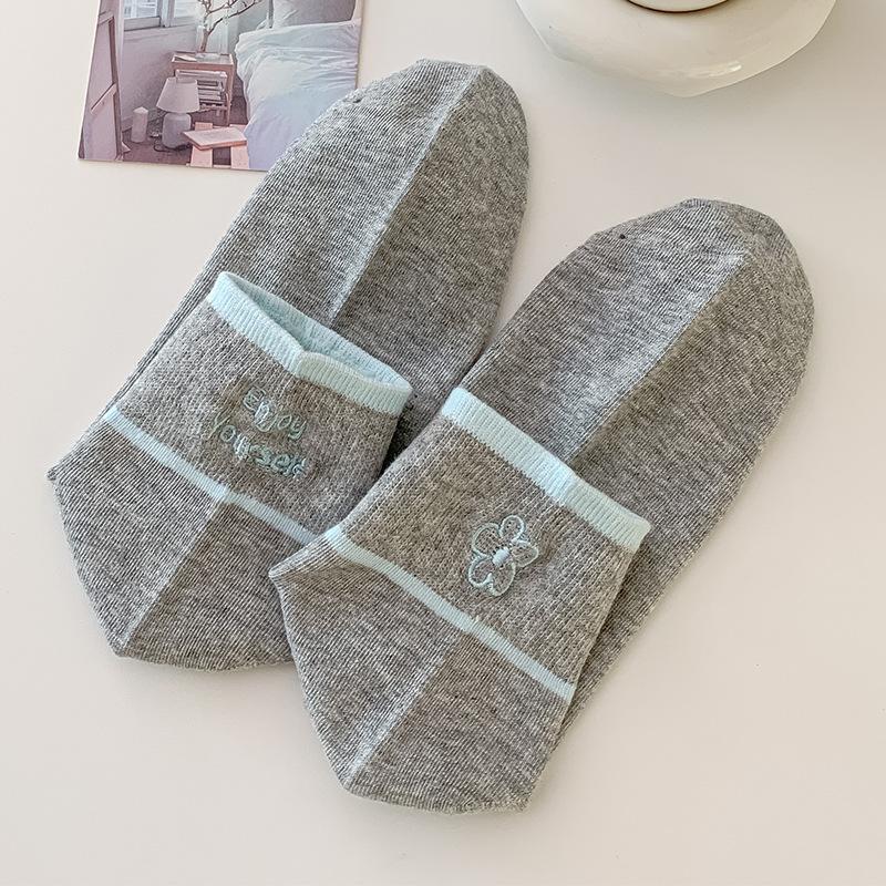 

Женские весенне-летние носки из хлопка с надписью, дышащие, мягкие, уютные, милые, с вышивкой цветов на пятке 1 pair серый/синий