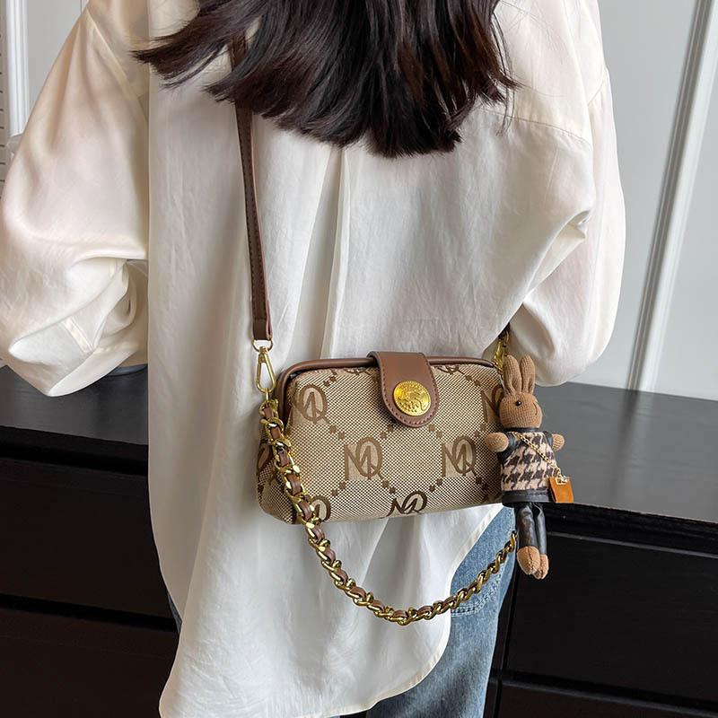 Retro Chain Small Bag for Women, New Summer Trend, Fashionable Crossbody Bag, Popular and Explosive Single Shoulder Small Square Bag