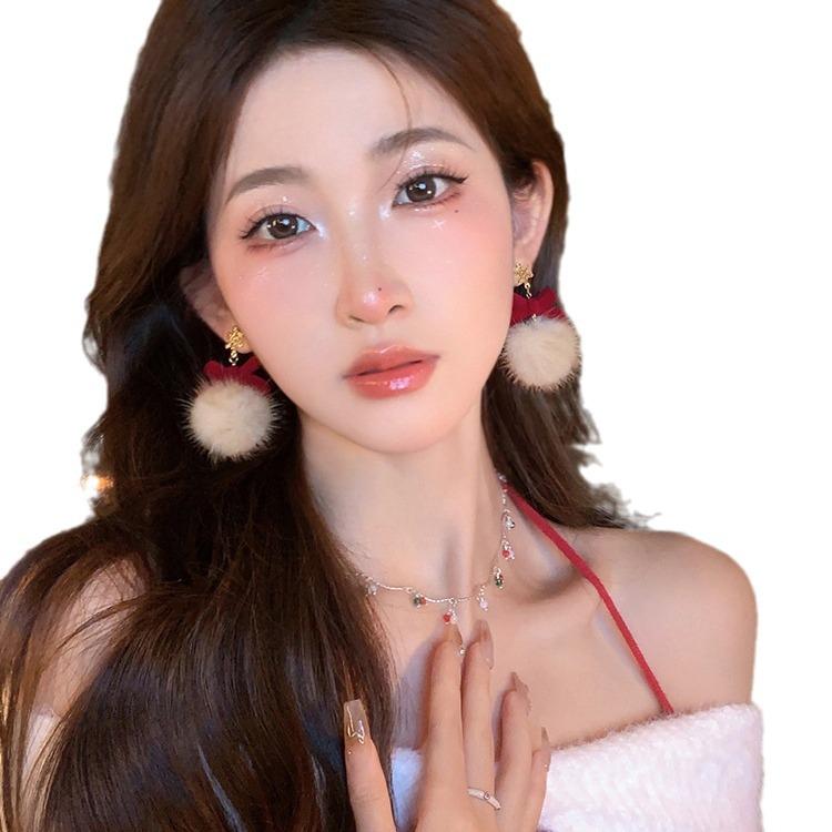 Christmas Plush Ball Bow Stud Earrings, New Popular Earrings, Women's Niche Light Luxury High-end Earrings