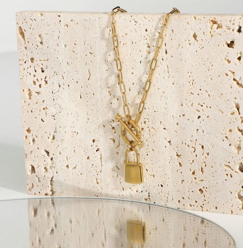 Accessories Women Permanent Jewelry 18k Gold Stainless Steel Chain Ot Buckle Lock Pendant Necklace