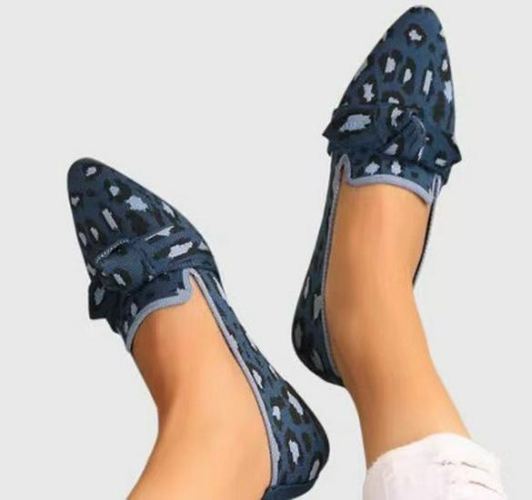 "2024 Spring Fashionable Women's Large Size Woven Slip-On Pointed Flats"