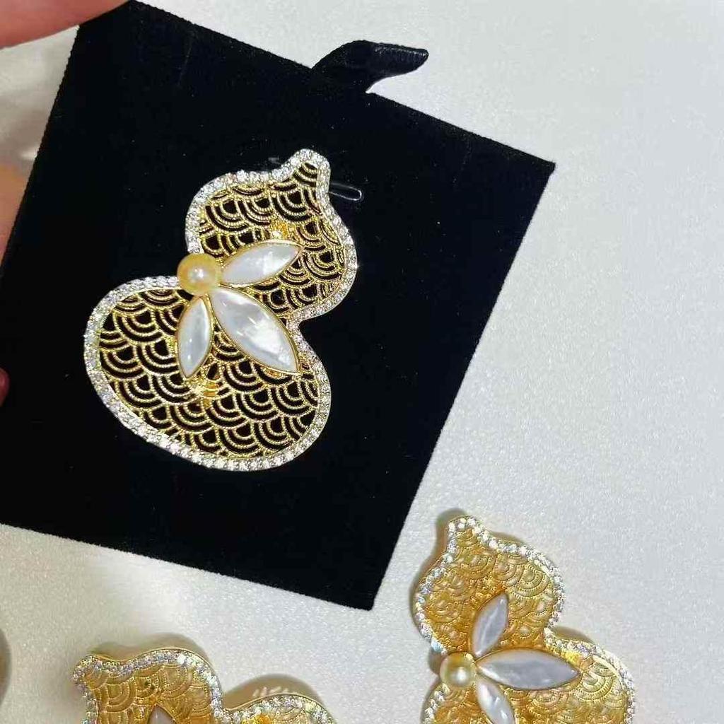 Fulu Akoya Pearl Two-Way Brooch Pendant with Gold-Filled Setting - White