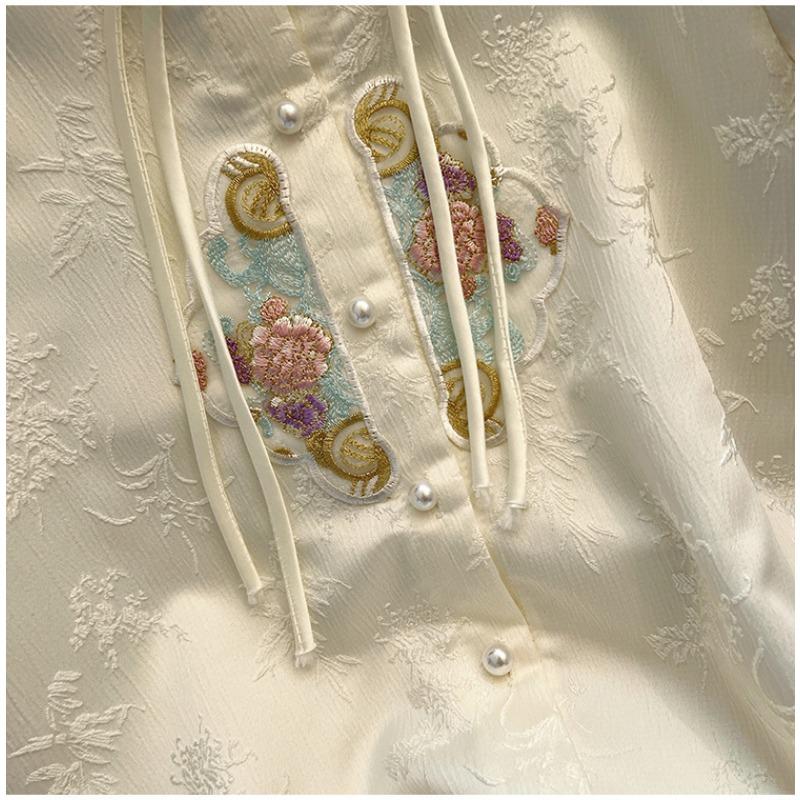 Women's Embroidery Plate Button Blouse Summer Premium Feeling Temperament Short Sleeve Shirt