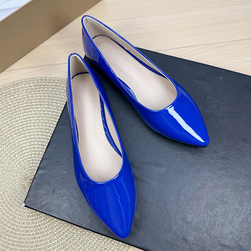 Fashion 2025 New Pointed Toe Women's Flat Shoes Patent Leather Work Boat Shoes Large Size Women Shoes 42 43 Loafers Women Zapatos Mujer