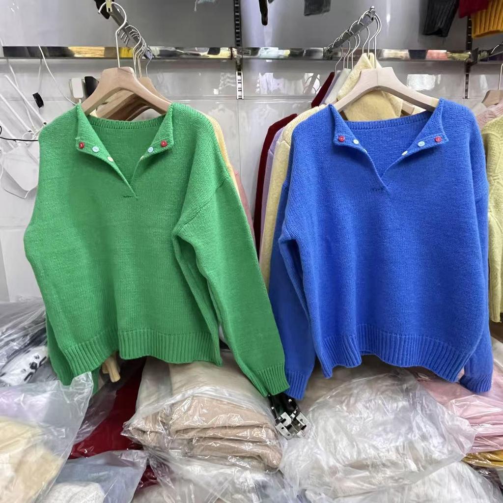 Candy-Colored Lapel Buttoned Knit Top - Women's Slimming Autumn/Winter Sweater with Niche Design