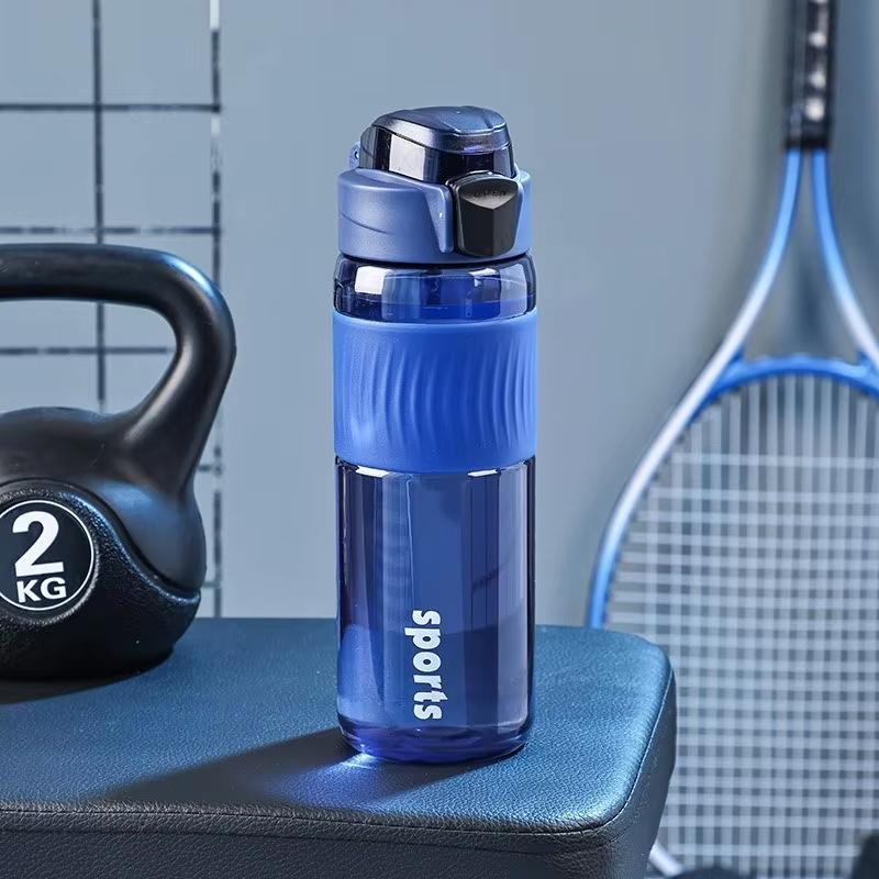 

Large Capacity Water Bottle 700ml Outdoor Sports Drink Cup Leak Proof Juice Mug with Locking Flip Cover Bouncing Lid Drinkware синій