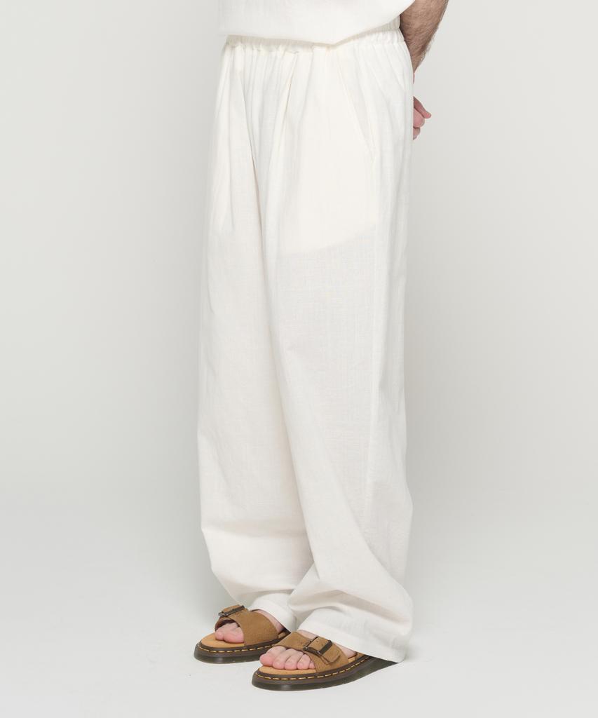 CARGOBROS Linen-Like Pintuck Wide Shorts (White)