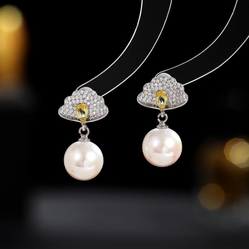 

Women s Light Luxury Design Elegant Imitation Pearl Ginkgo Leaf Pendant Earrings Fashionable And Versatile Niche Design Brooch