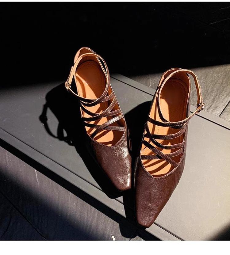 

Hong Kong pointed retro medium heel Mary Jane shoes women s 2025 spring and summer cross strap wedge heel fashion single shoes women 39