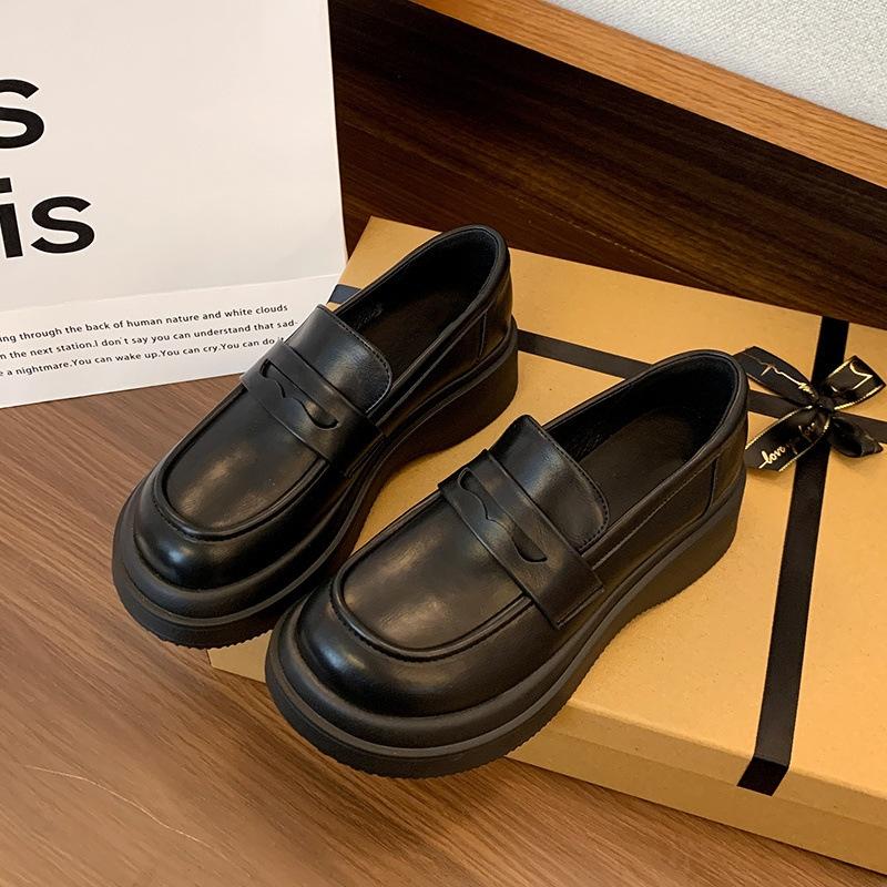 

Женские лоферы на платформе 2025 новая весна и осень туфли-маффины универсальные черные британская повседневная мода jk одинарная обувь 40 чёрный