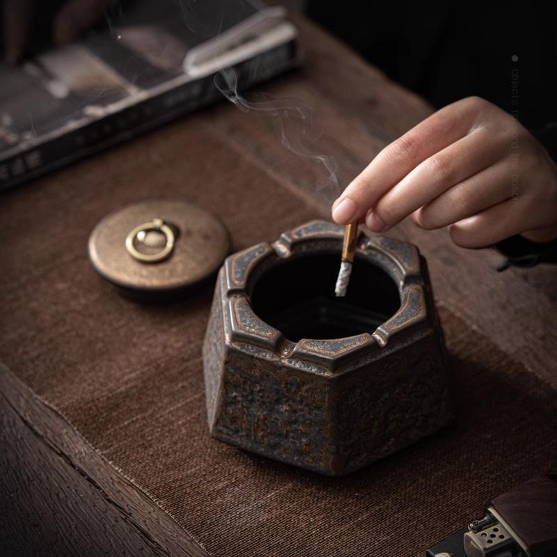 Gilded Glaze Covered Ashtray Home Creative Retro Anti Fly Ash Ashtray Living Room and Office Ashtray