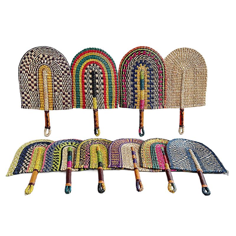 Ventilador de palha trançada Ventilador de grama refrescante de verão Ventilador feito à mão Decorações penduradas nórdicas para quarto Festa de casamento Decoração de casa