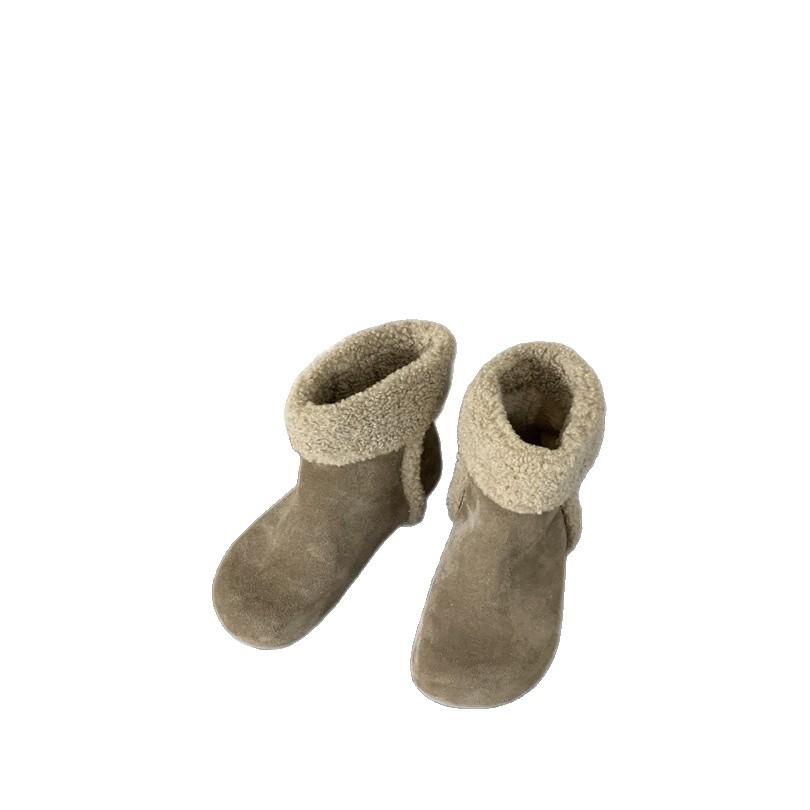 Inner heightening snow boots 2025 autumn and winter new Korean version plush short boots fluffy shoes