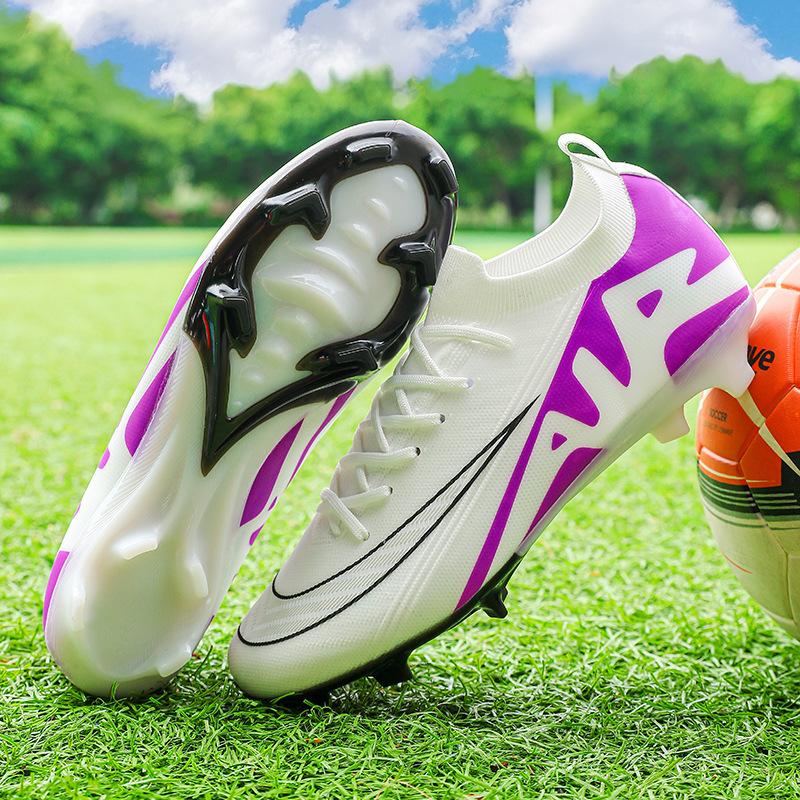 2025 quality one piece 2025 seamless fly-woven football shoes men's low-top AG spike training sneakers