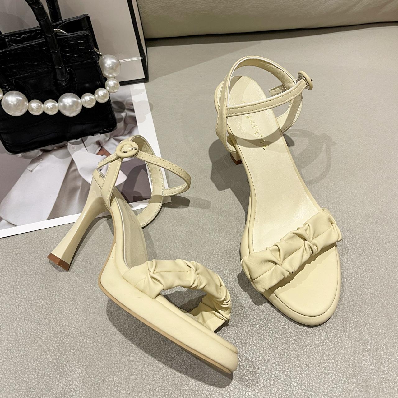 

One-word sandals women s summer high heels 2025 new square head fashion thick heel fairy with skirt women s shoes 39