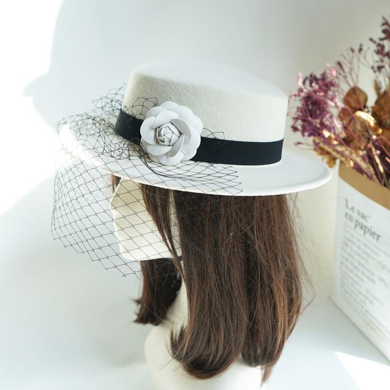 Xiaoxiang Elegant Camellia Black And White Mesh Wool Woolen Flat Top Top Hat Women'S Autumn And Winter French Retro British Felt