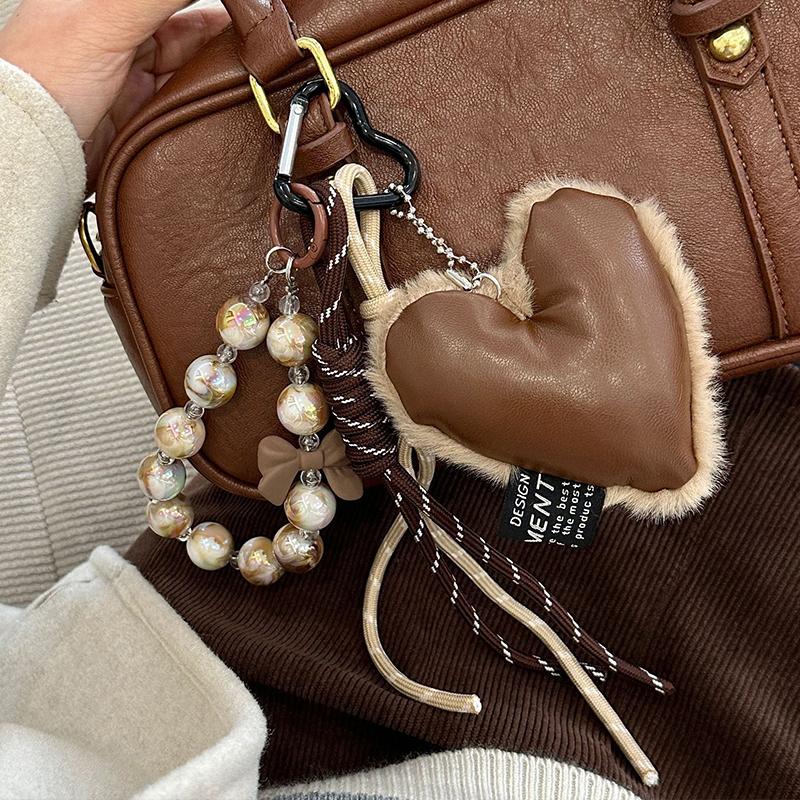 Brand Plush Heart Beaded Bag Pendant Brown High-end Sweet Love Letter Ins Leather Bow Pendant Korea Fashion Keychain Giftpendant