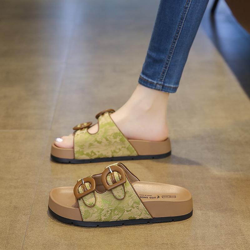 New Thick-soled Women's Shoes One-shoulder Soft-soled Beach Sandals