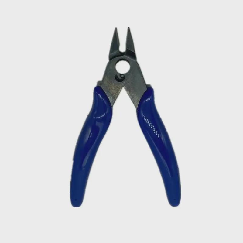 Sada nástrojů na ochranu strun badmintonové rakety Yuquan Blue: Nůžky a diagonální kleště.