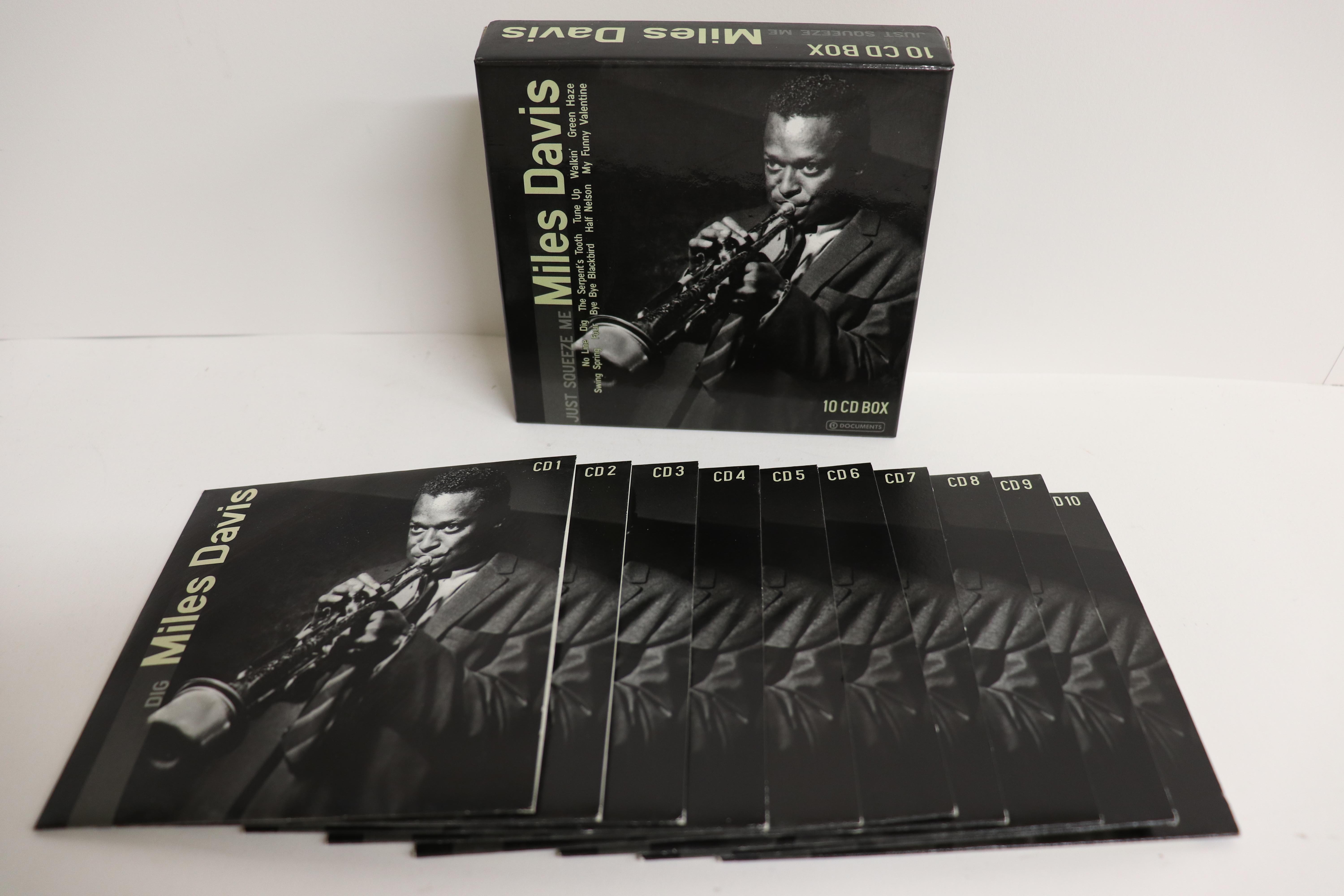 

CD MILES DAVIS - Just Squeeze Me 223492321 Documents 2006 Japan Jazz Used
