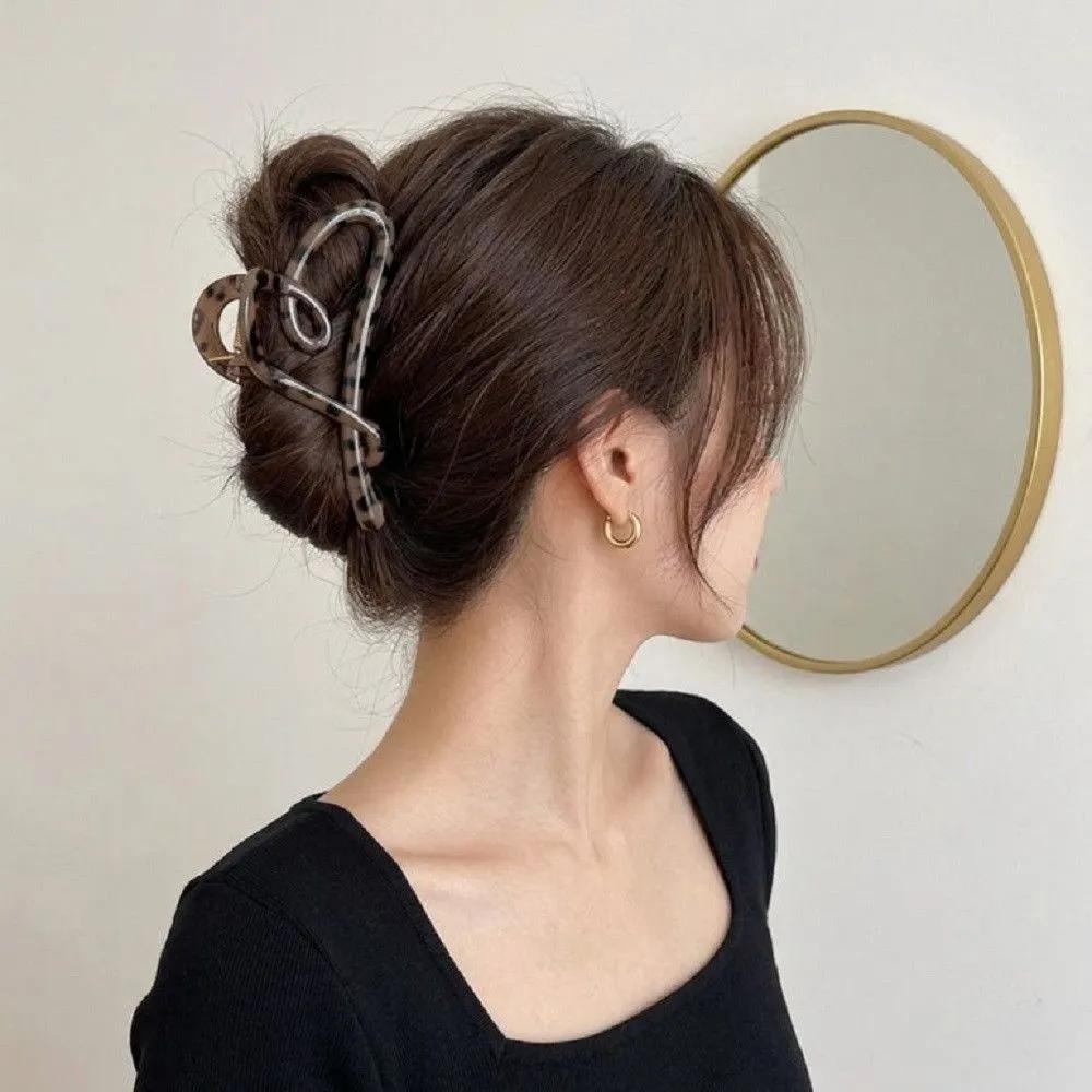 Leopard heart-shaped hair clip