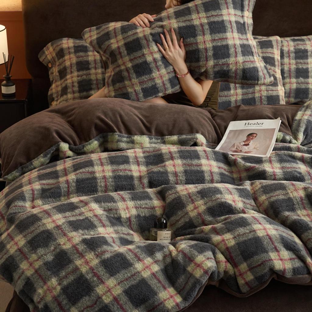 Class A Winter Thickened Milk Velvet 4-Piece Bedding Set: Double-Sided Fleece Duvet Cover, Coral Fleece, Mother and Baby Grade, Warm and Cozy