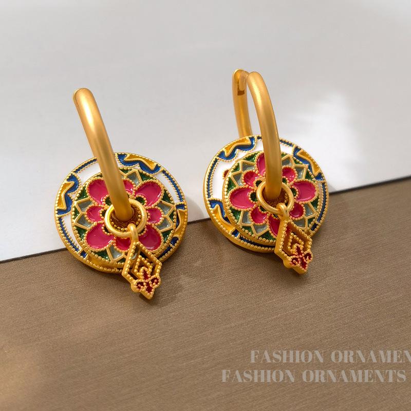 Malowane nauszne mankiety w stylu chińskim: Modne kolczyki color block z niszowym designem high-end