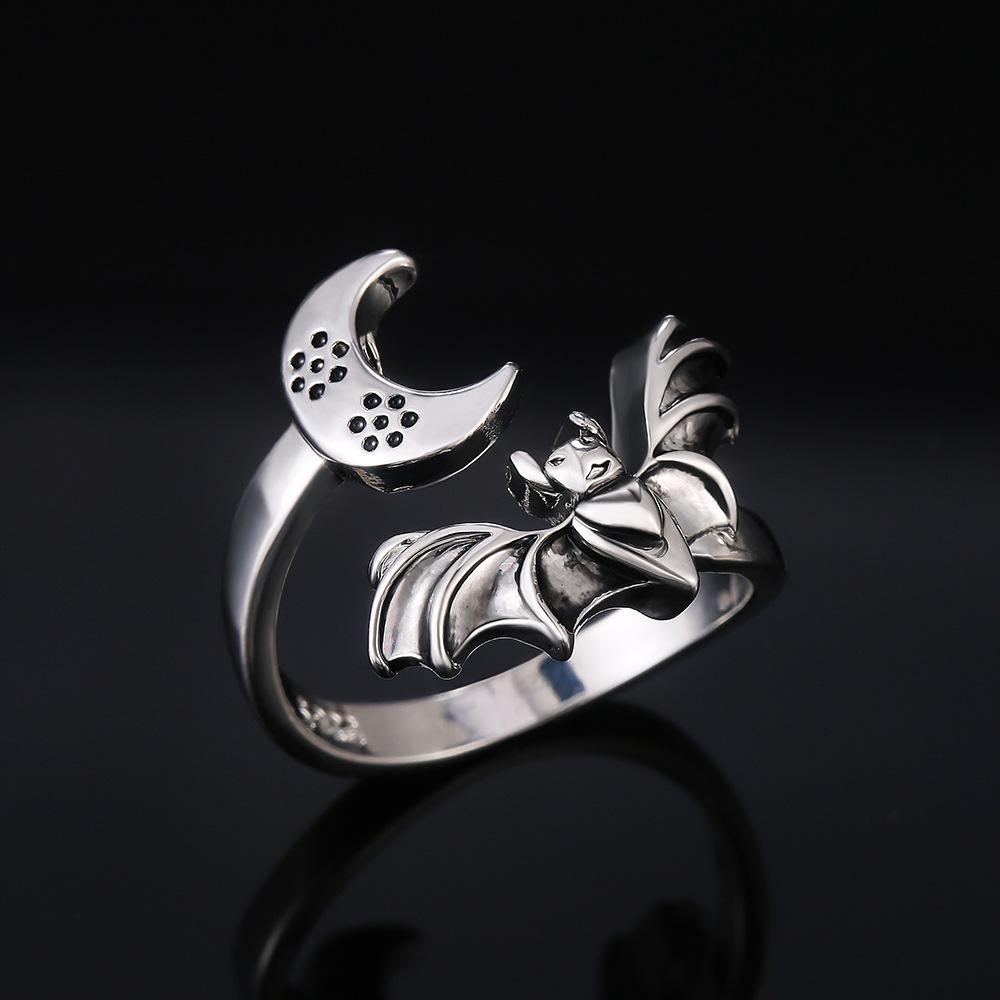 Exquisite retro moonlit night bat ring, trendy personalized men's and women's rings