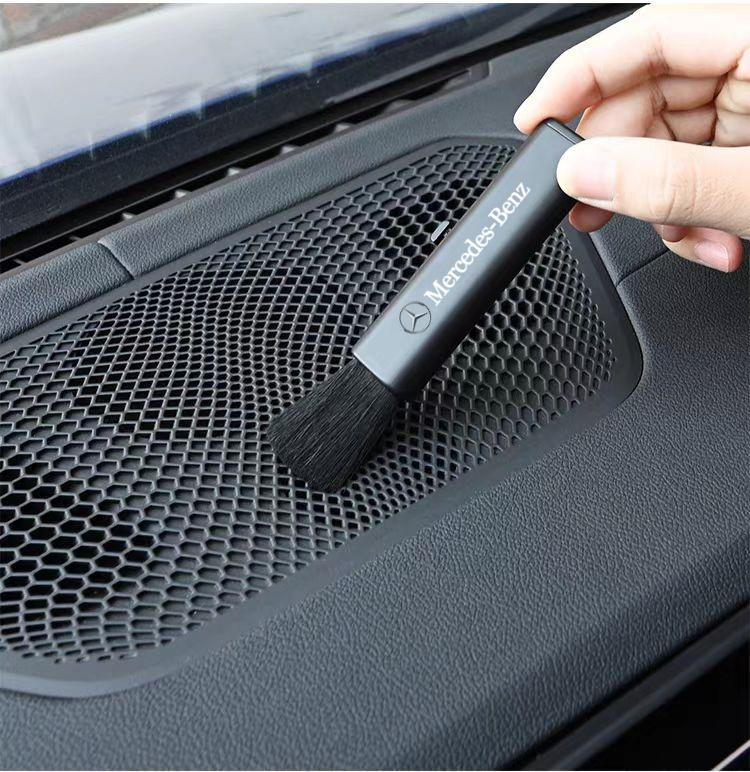 WAK3 Car Retractable Cleaning Brush Artificial Wool Small Brush For Mercedes Benz AMG W203 W204 W205 W210 Interior Mouldings JSQJS-BE