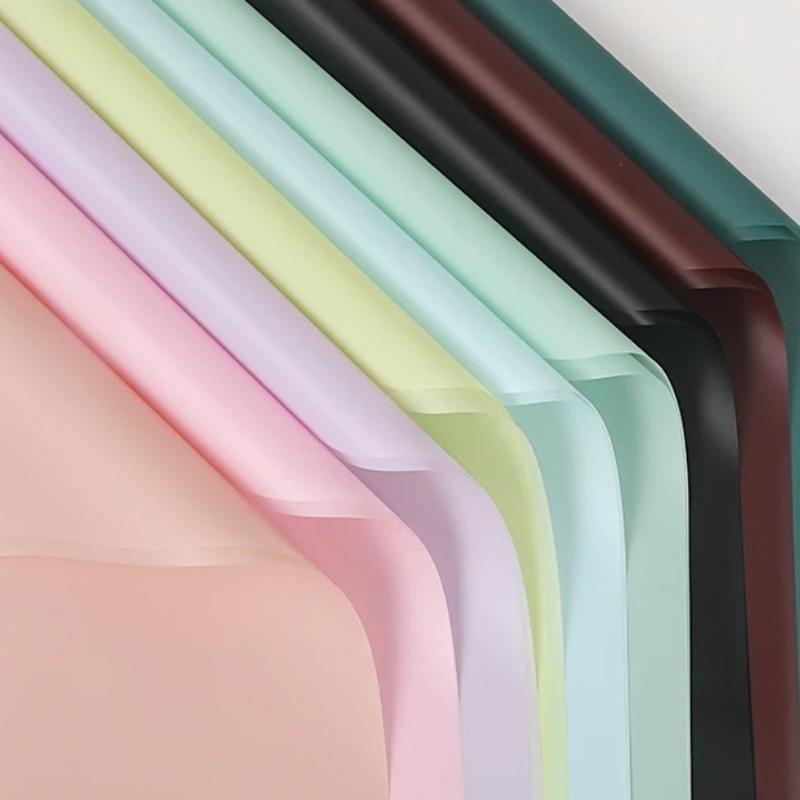 20 Stück Plastik OPP Blumenverpackung Geschenkpapier Farben Matt Wasserdichte Papiere Geschenke Floristenmaterial Transluzente Verpackung 58x58cm