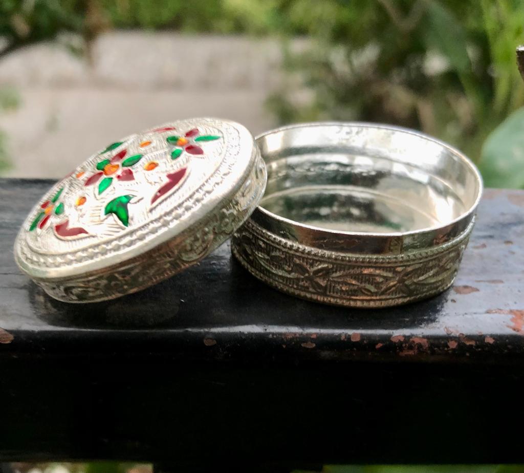 925 Silver Handmade Trinket Kajal Casket Jewelry Box , Surma Kumkum Sindoor Container, Floral Oval Shape 7.5 X 2.5 Cm Dia 18 Gm Temple Pooja