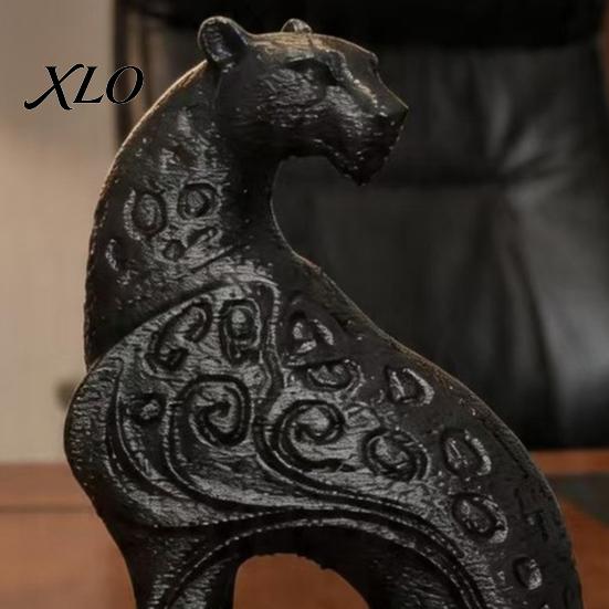 Luxury Desktop Art Decoration 3D Printed Hollow Leopard Figurine, Modern Abstract Cheetah Sculpture Contemporary Room Ornament for Desk Shelf,