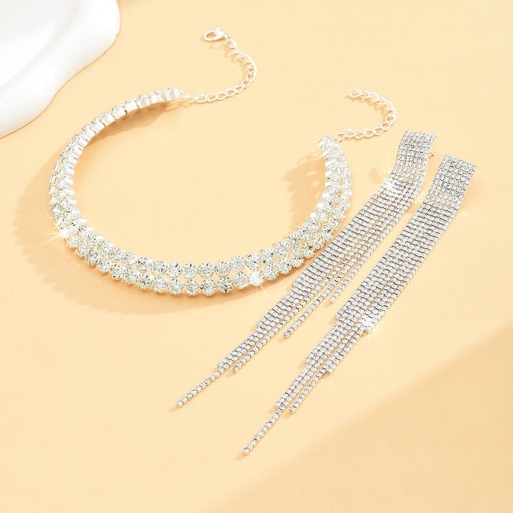 Delicate Necklace Earrings Set Bracelet Three-Piece Set Rhinestone Clavicle Chain Dinner Dress Accessories Women