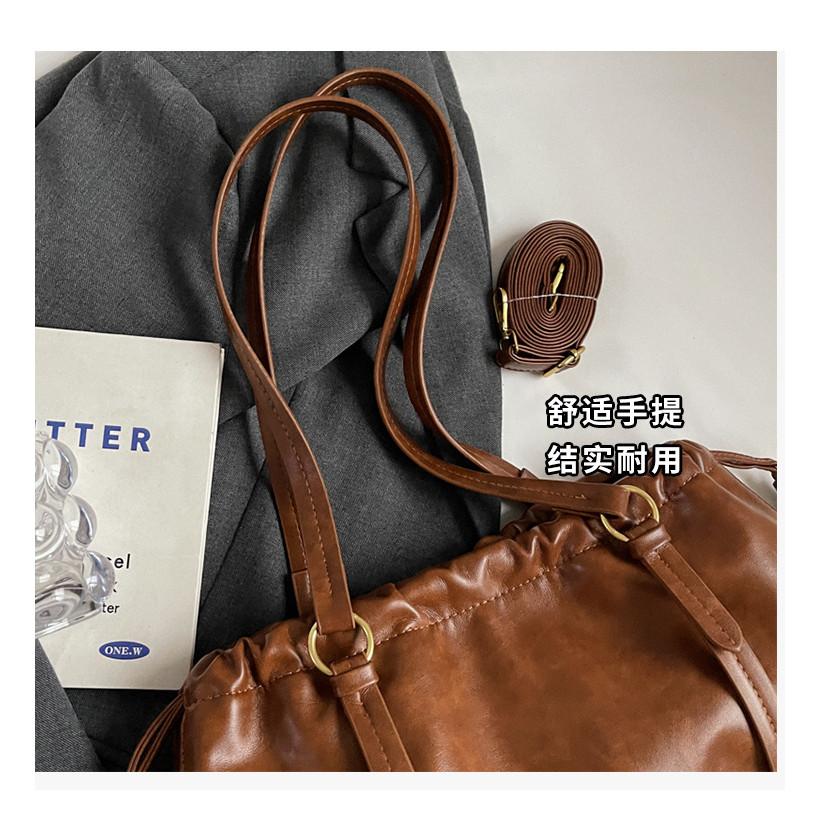 IELGY Retro Pleated Cloud Bag All-Match Commuter Tote Bag Large Capacity One-Shoulder Armpit Bag