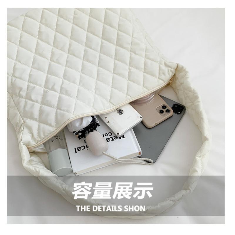 New Retro Large-capacity Nylon Embroidery Thread Rhombus Large-capacity Tote Bag Women's Shoulder Bag Messenger Bag Women's