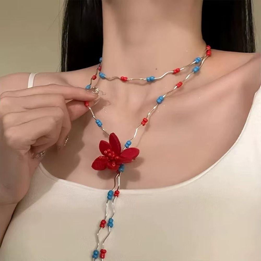 Sweet Collarbone Chain Contrasting Color Women's Necklace Floral Beaded Flower Necklace Gift