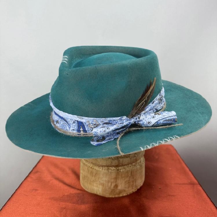 Wool Homburg Exotic Feather Wool Hat Gifts for Comedy Hat Wide Brimmed Unisex Wear for Gatherings Photo Props
