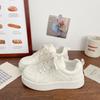 With wide-leg pants casual board shoes women's spring 2025 new Korean version of little white shoes chic sports versatile bread shoes
