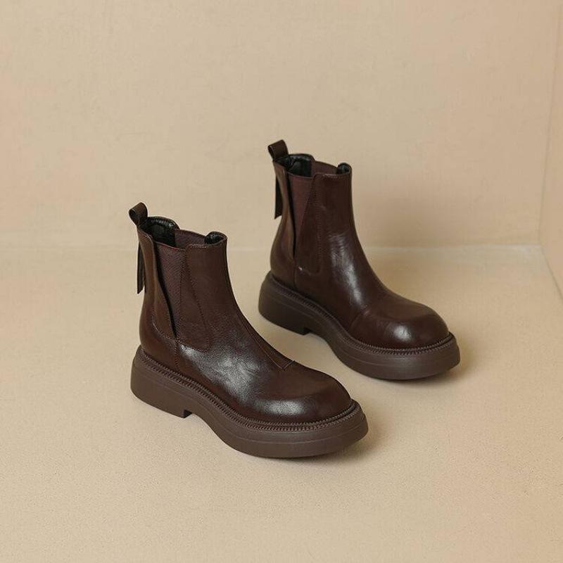 Korean version of round head solid color medium boots medium heel large size women's boots square heel autumn and winter leather boots sleeve ru