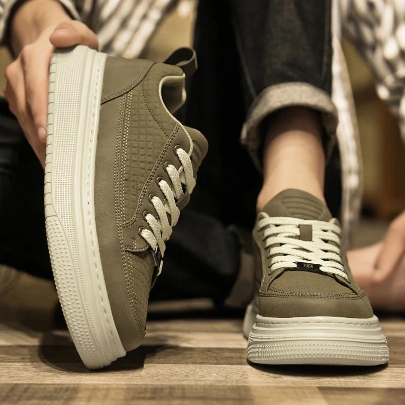 Mode Hochwertige Herren Low-Cut Freizeitschuhe Atmungsaktive Dicksohlige Herren Vulkanisierte Schuhe Trendige Allround-Trageschuhe für Herren